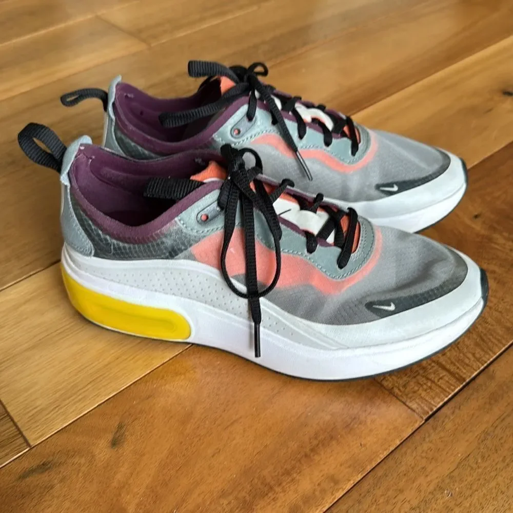 Wmns Nike Air Max Dia SE